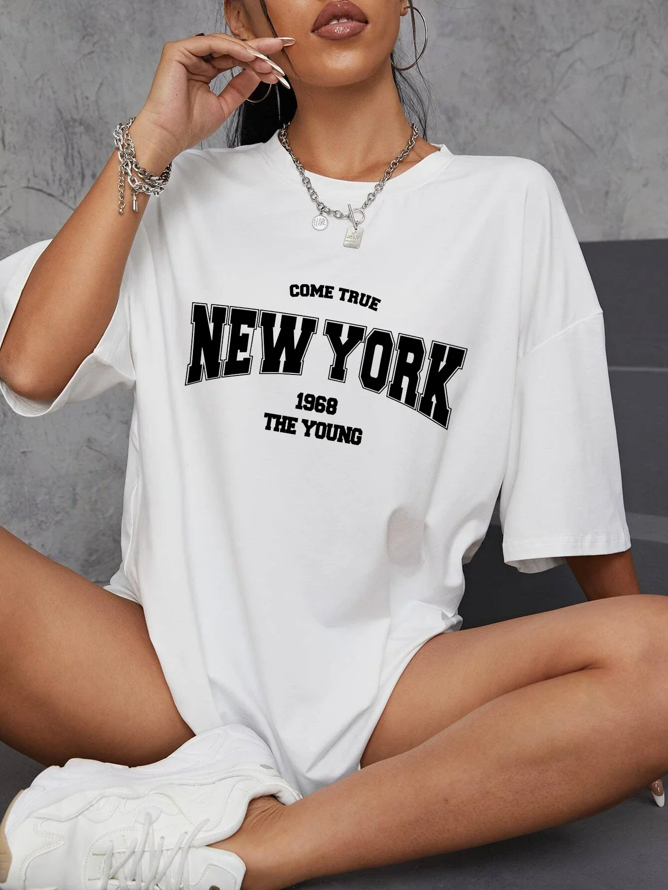 Vintage 1968 New York Grafik T – Vintage Fashion New York Bewertung und Preis