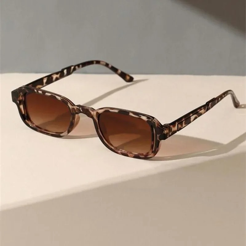 Luxuriöse Rechteckige Sonnenbr – Vintage Fashion Glasses Bewertung und Preis